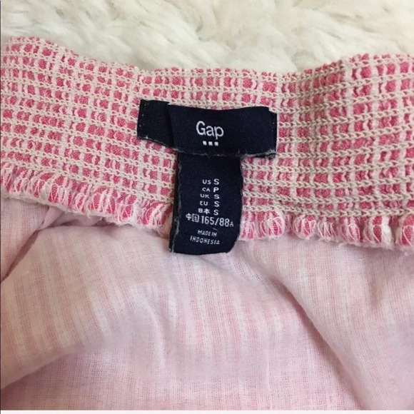 GAP - Seersucker Pink Off-Shoulder Dress - Picture 4 of 5